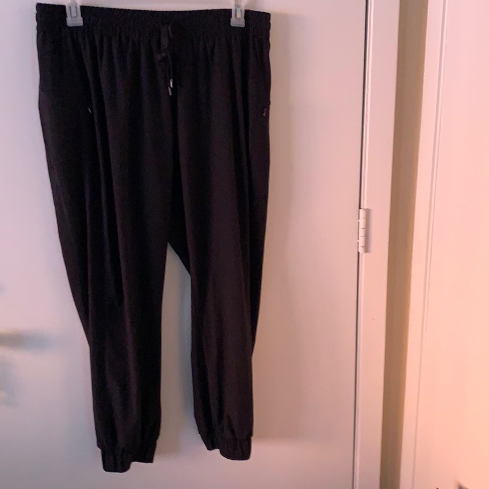 Workout pants